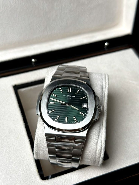 Patek Philippe Genève – Green Dial Edition